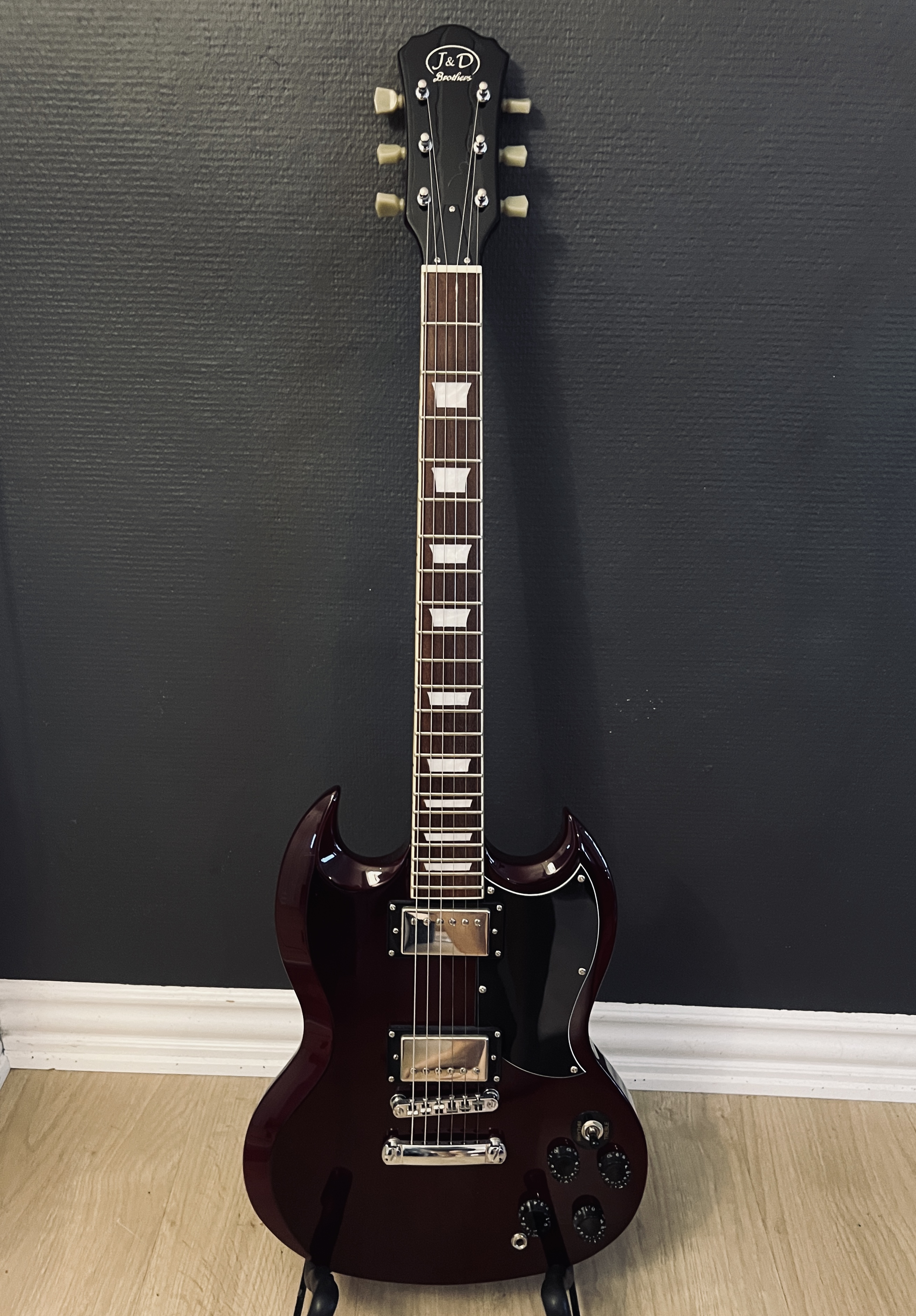 J&D SG